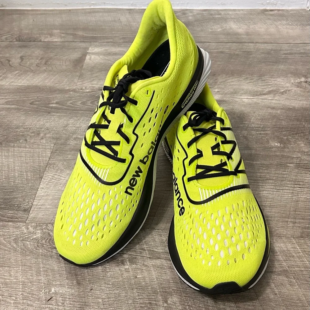 New Balance FuelCell SuperComp Pacer V1 running shoes in Thirty Watt & Black - Picture 1 of 11